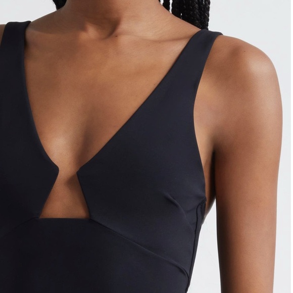 ZIMMERMAN**2025 Rhiannon Black One-Piece Swimwear with Plunging V-Neck - Picture 8 of 15